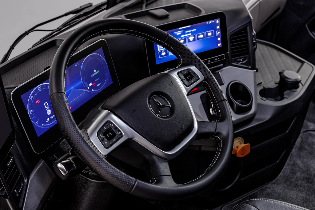 Mercedes-Benz NextGenH2 hydrogen semi-truck.