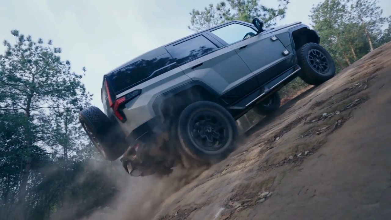 M-Hero 1.