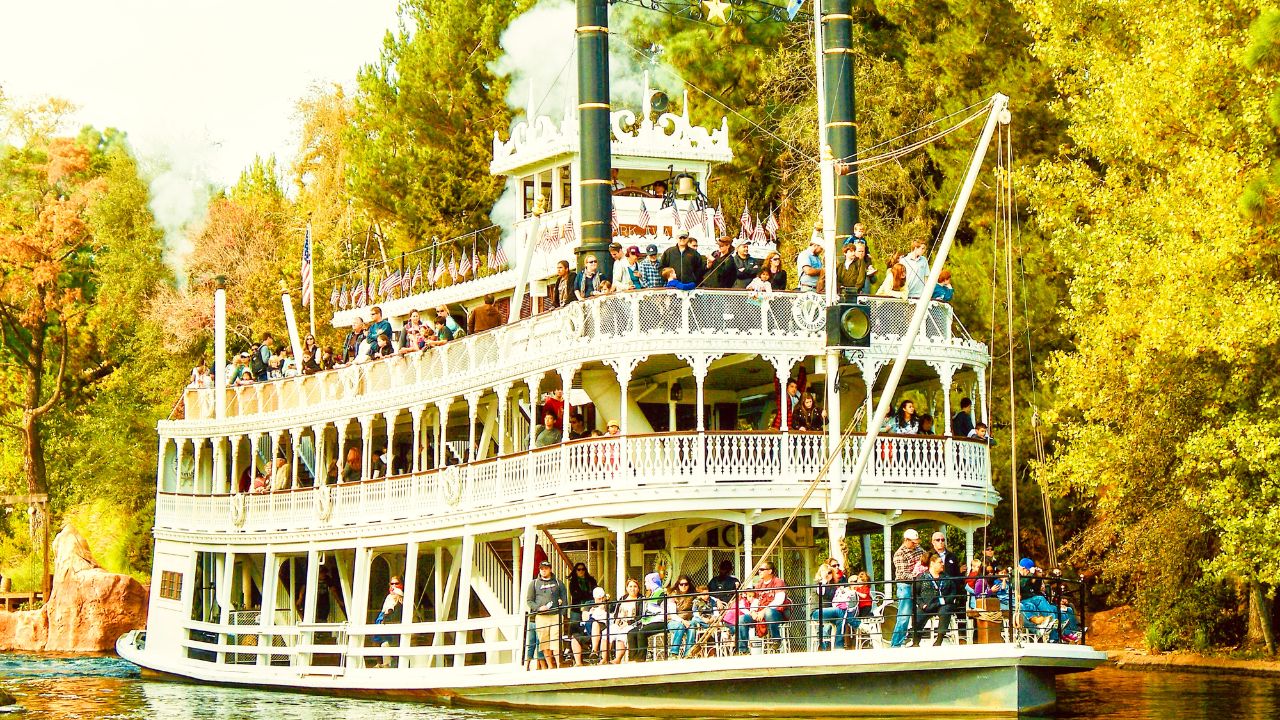 Mark Twain Riverboat Disneyland 1