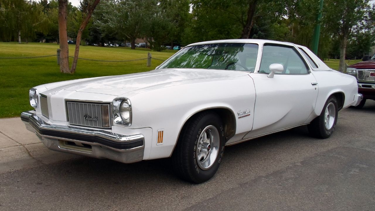 Oldsmobile Cutlass Salon