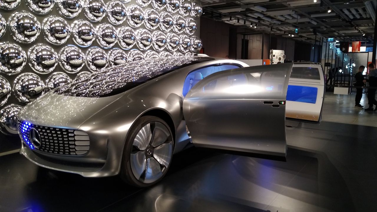 Mercedes-Benz F 015 Luxury in Motion