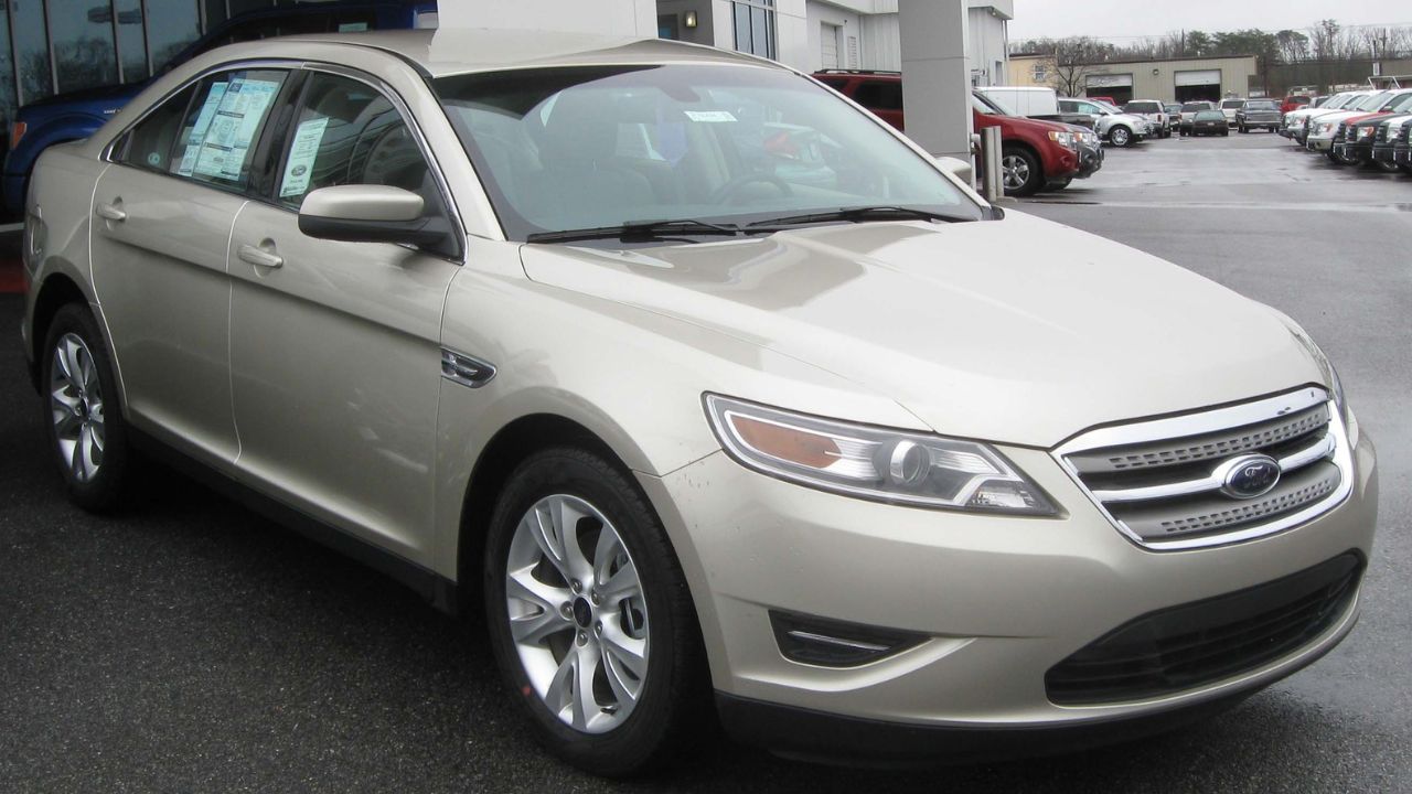 2010 Ford Taurus