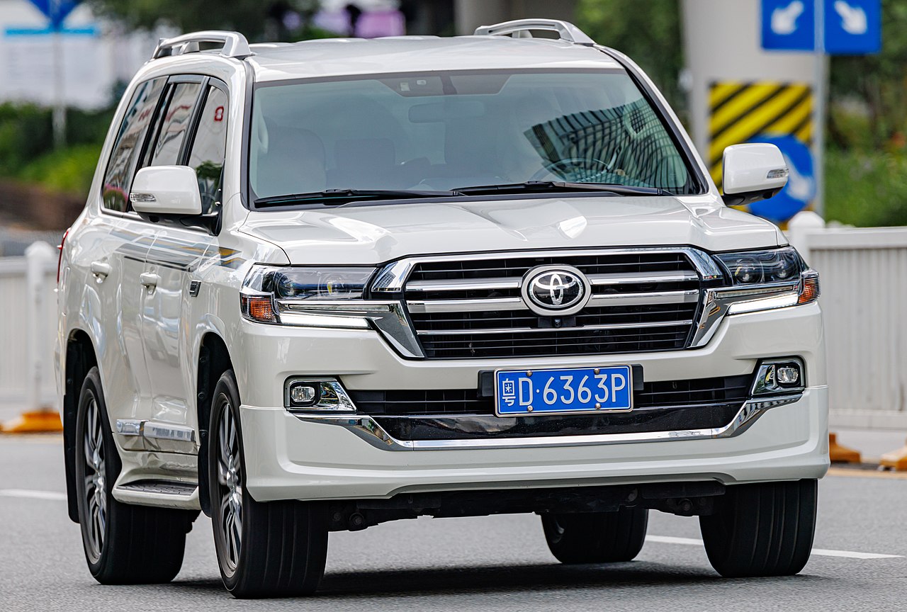 Toyota Land Cruiser.