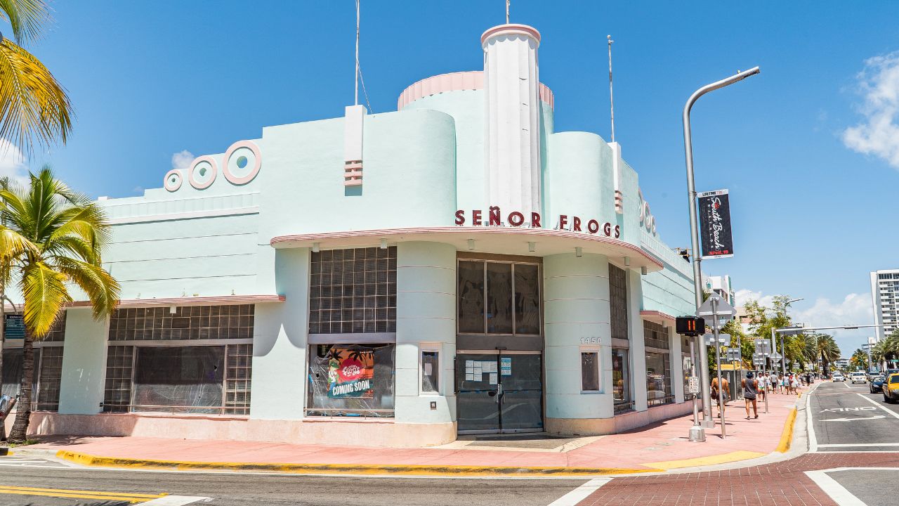 Miami, Florida, USA, April 5th 2015: Señor Frogs building - sstkTravel