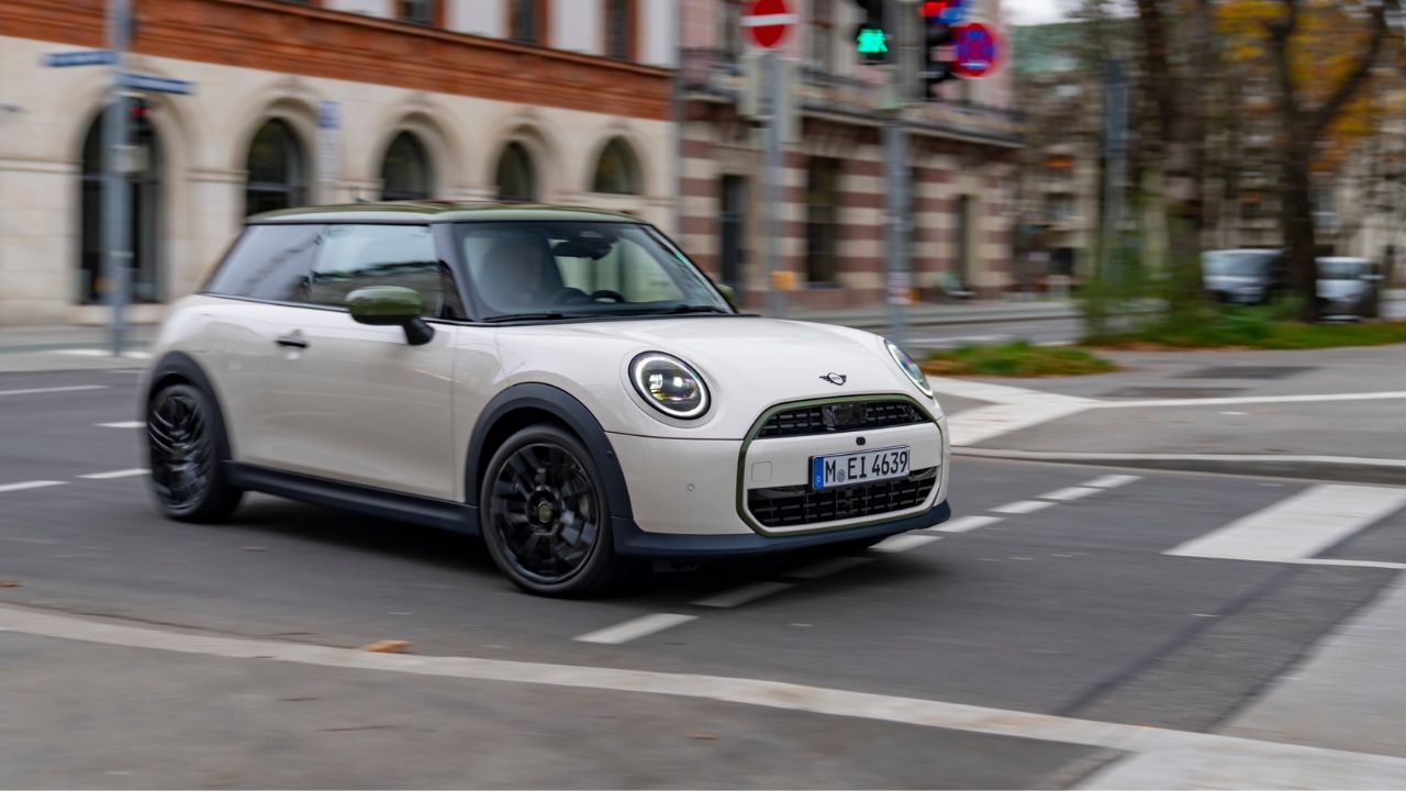 2026 MINI Paul Smith Edition.