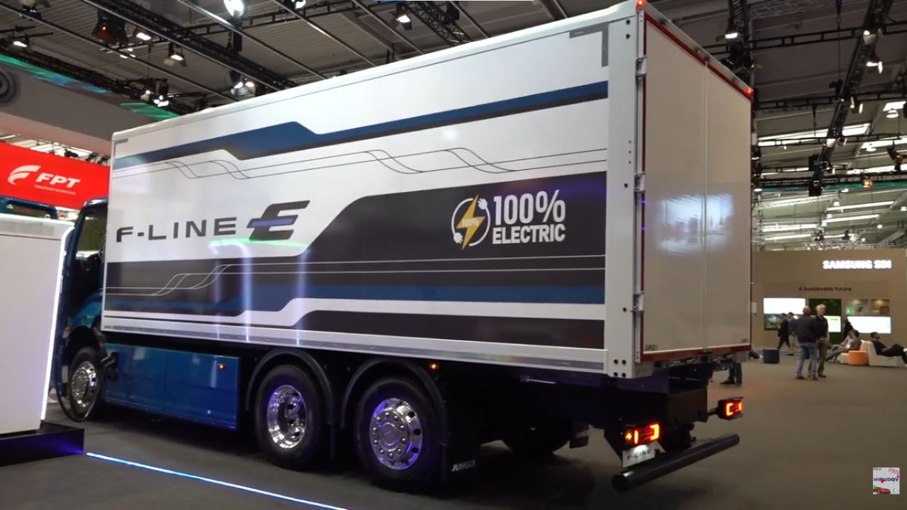 Ford F-Line E.