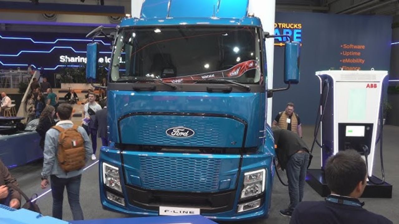 Ford F-Line E.