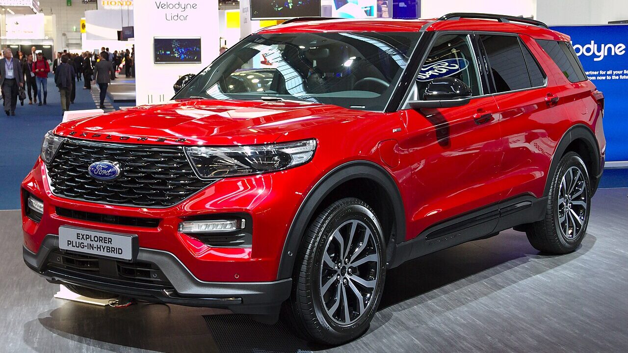 2019 Ford Explorer (sixth generation) at IAA 2019.