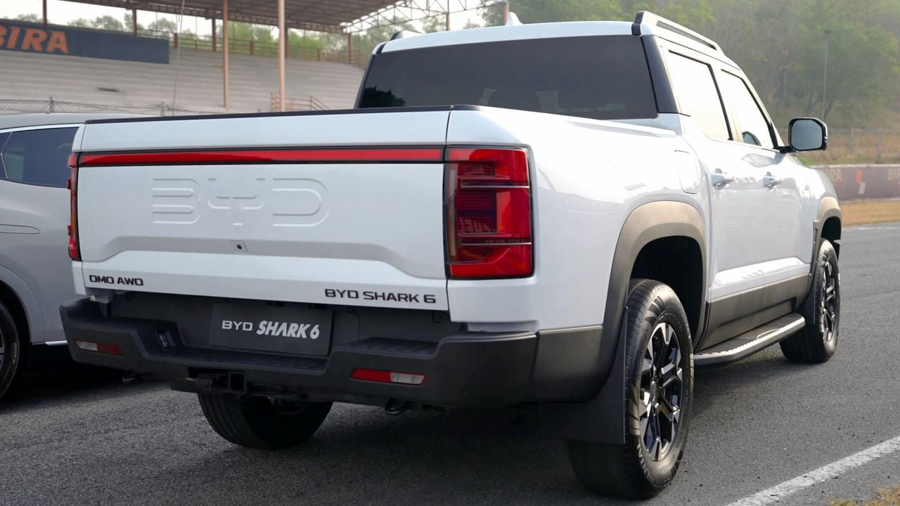 2025 BYD Shark 6 DMO rear view.
