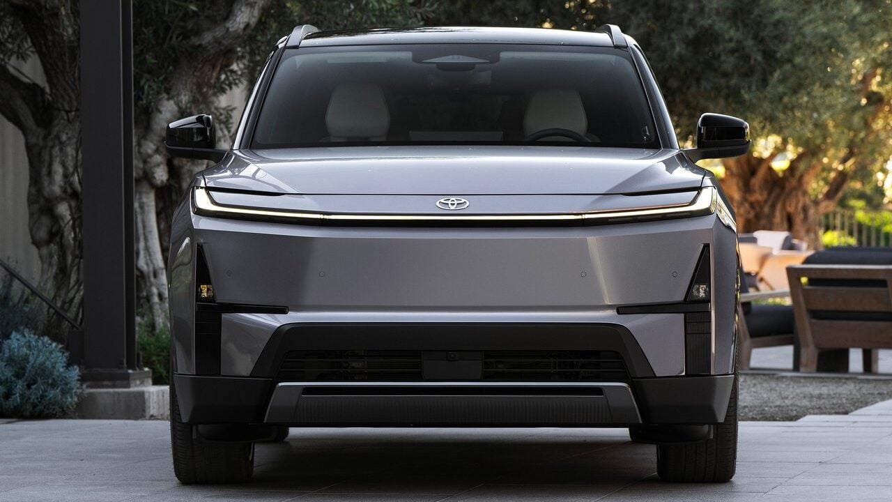 2027 Toyota Highlander front