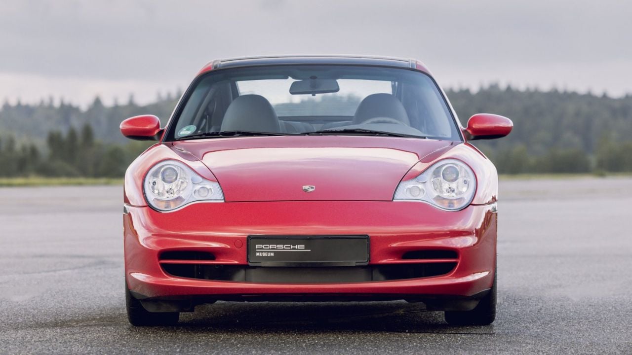 Red Porsche 911 (996) Front view parked