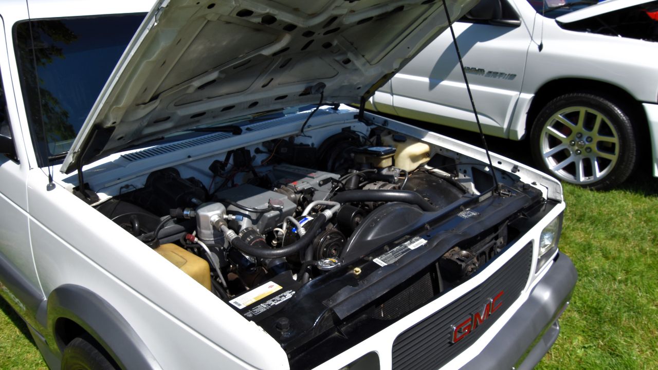 GMC Typhoon Engine Bay Shot