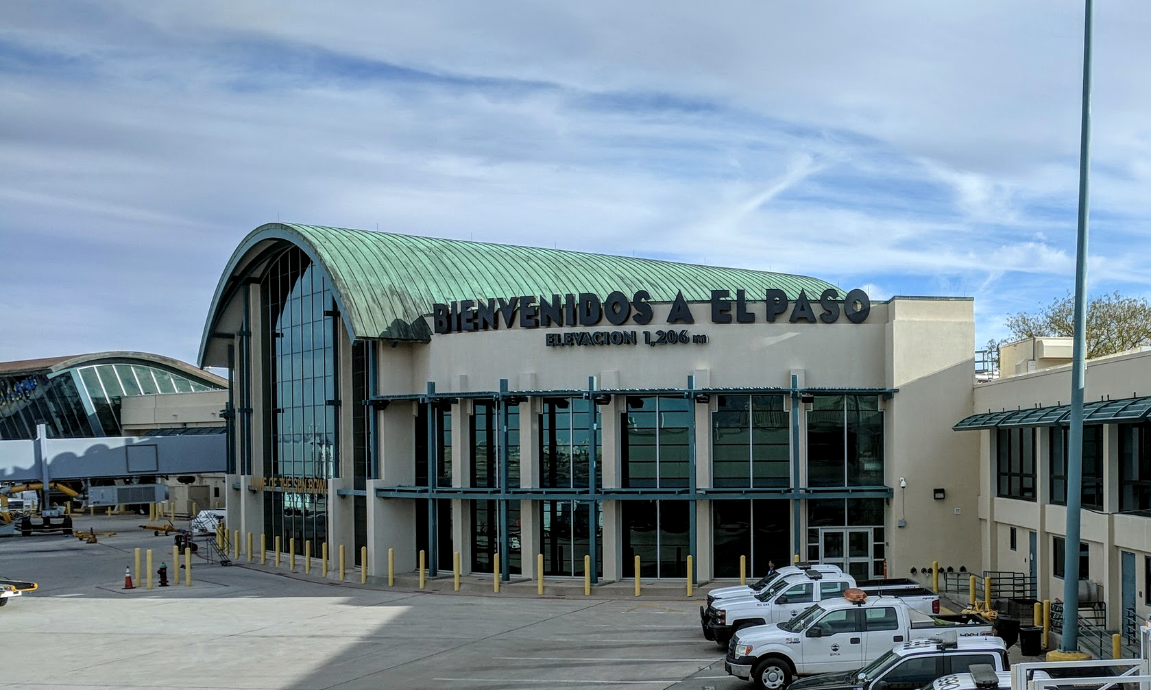 El Paso international airport arrivals.
