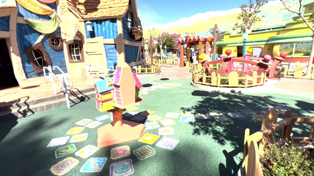 Disneyland Goofys Play Yard