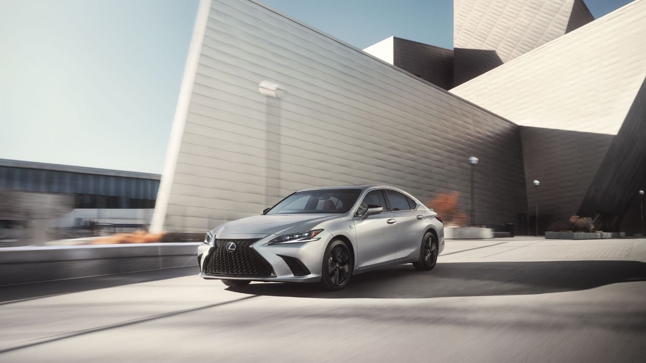 2025 Lexus ES 300h