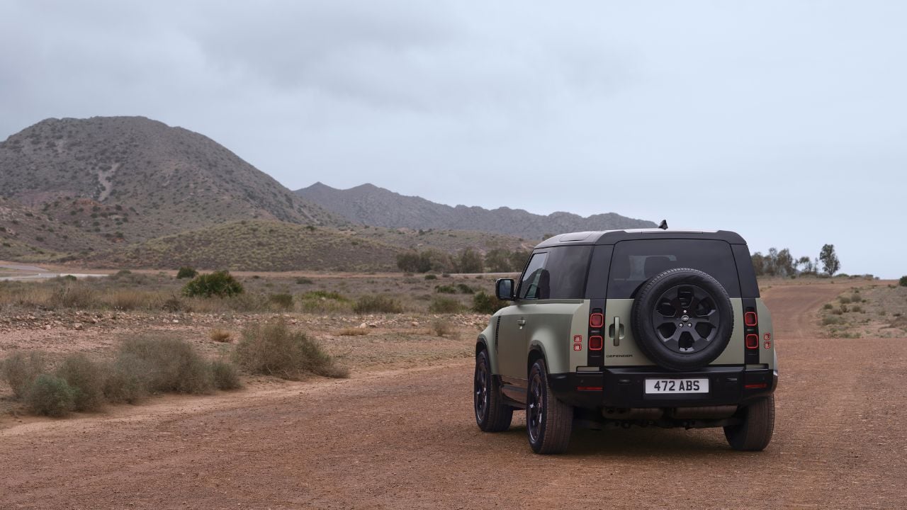 Land Rover Defender 90
