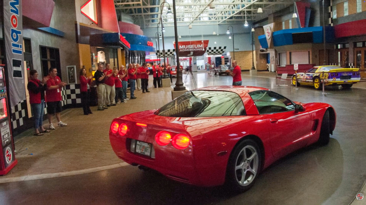 Corvette C5 in Corvette Museum