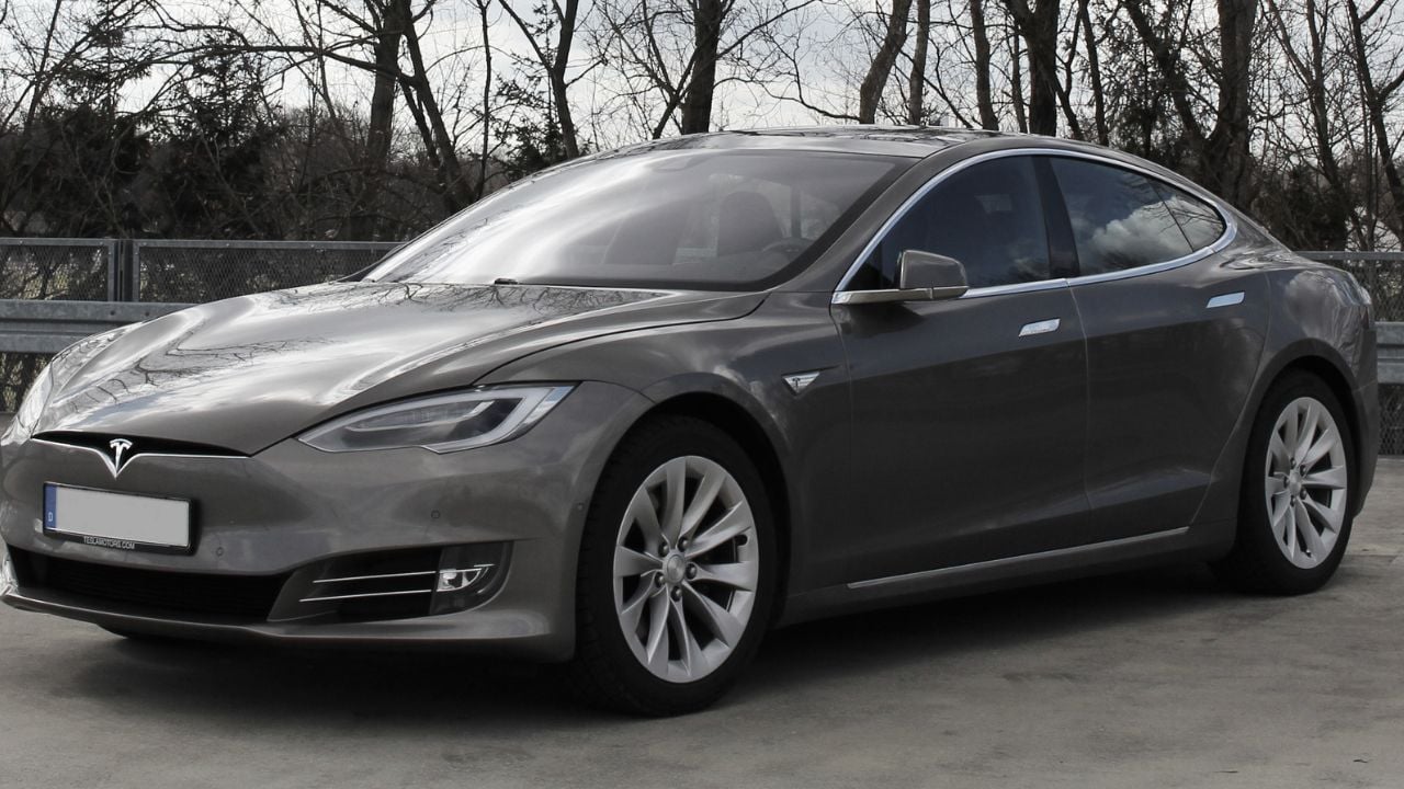 Tesla Model S 2012