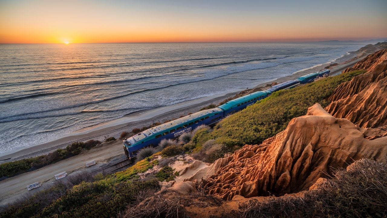 Amtrak Coast Starlight Between Los Angeles and Seattle