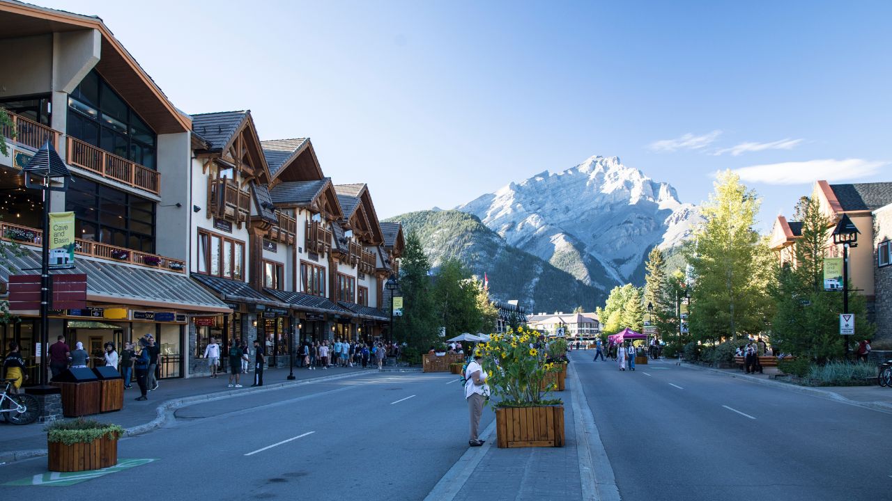 BANFF, CANADA - AUGUST 11: Beautiful view of the streets on August 11, 2023, in Banff, Canada