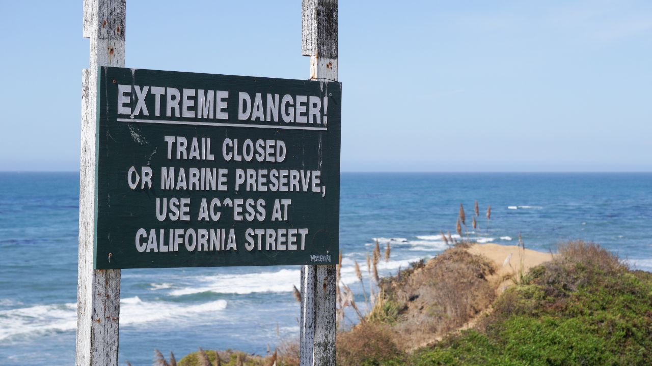 Sign on the Pacific Coast - Trail closure, California