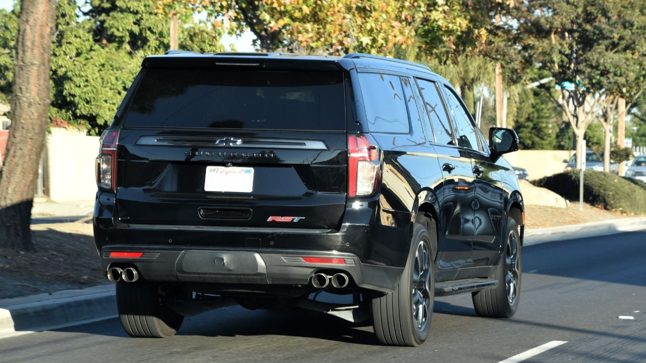 Black 2022 Chevrolet Suburban