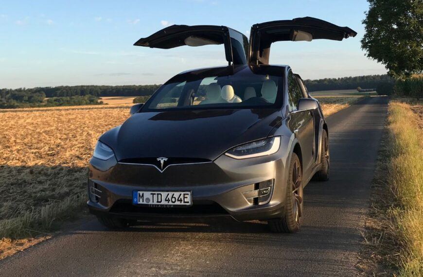 Tesla Model X