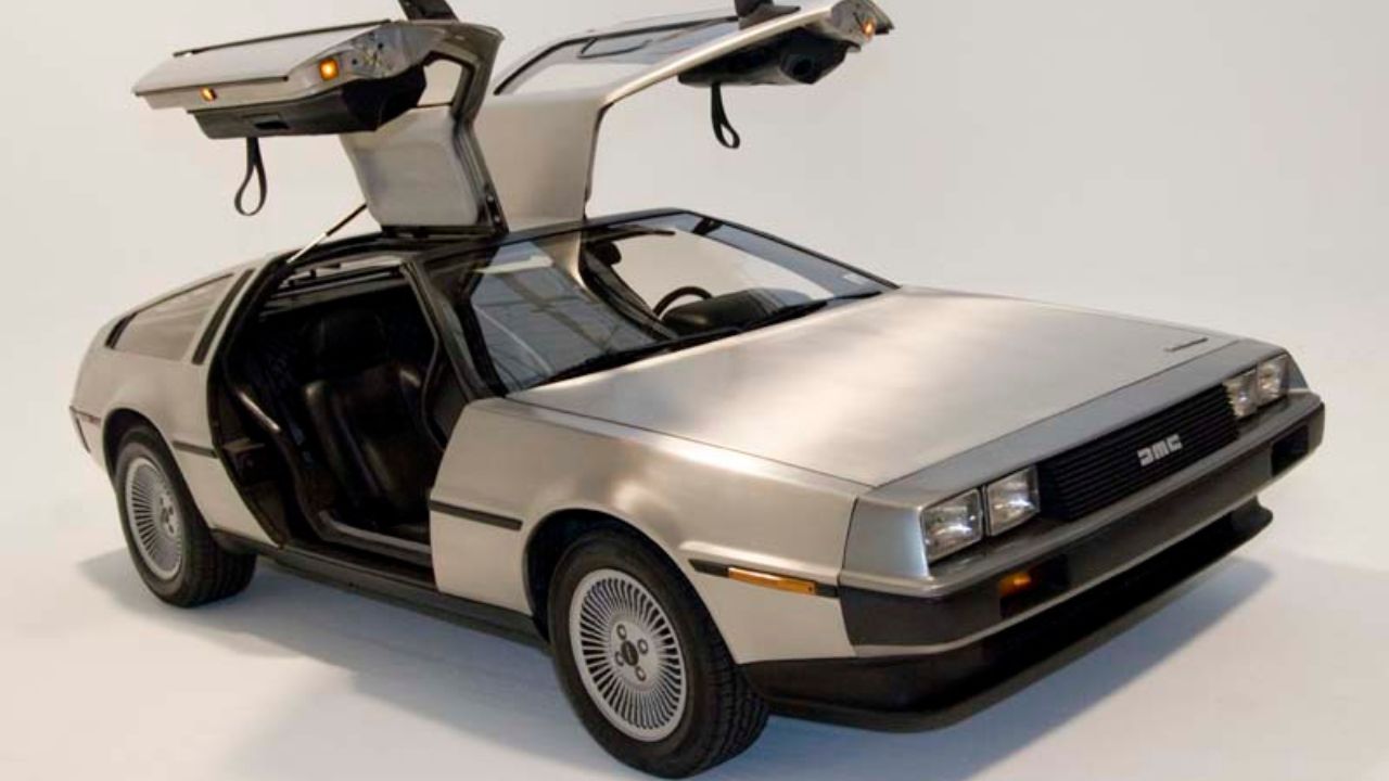 DeLorean DMC-12 front 3/4 studio shot with gullwing doors open