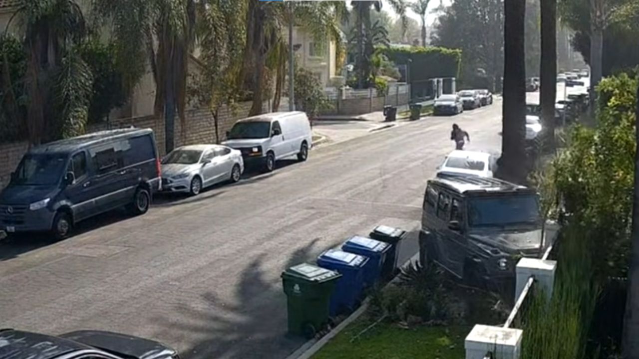 California mom ram burglar's getaway car with G-wagon.