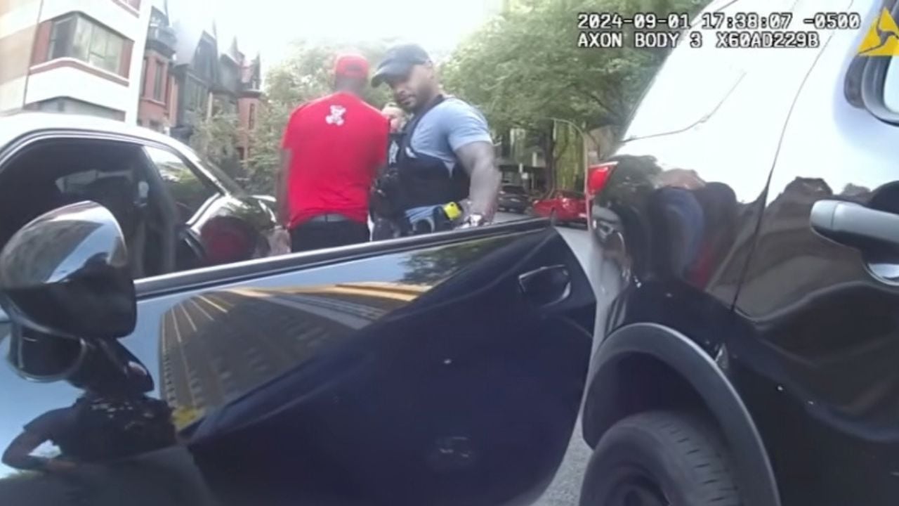 Court Fight Intensifies After Chicago Officer’s Deposition Ends With Badge Surrender.