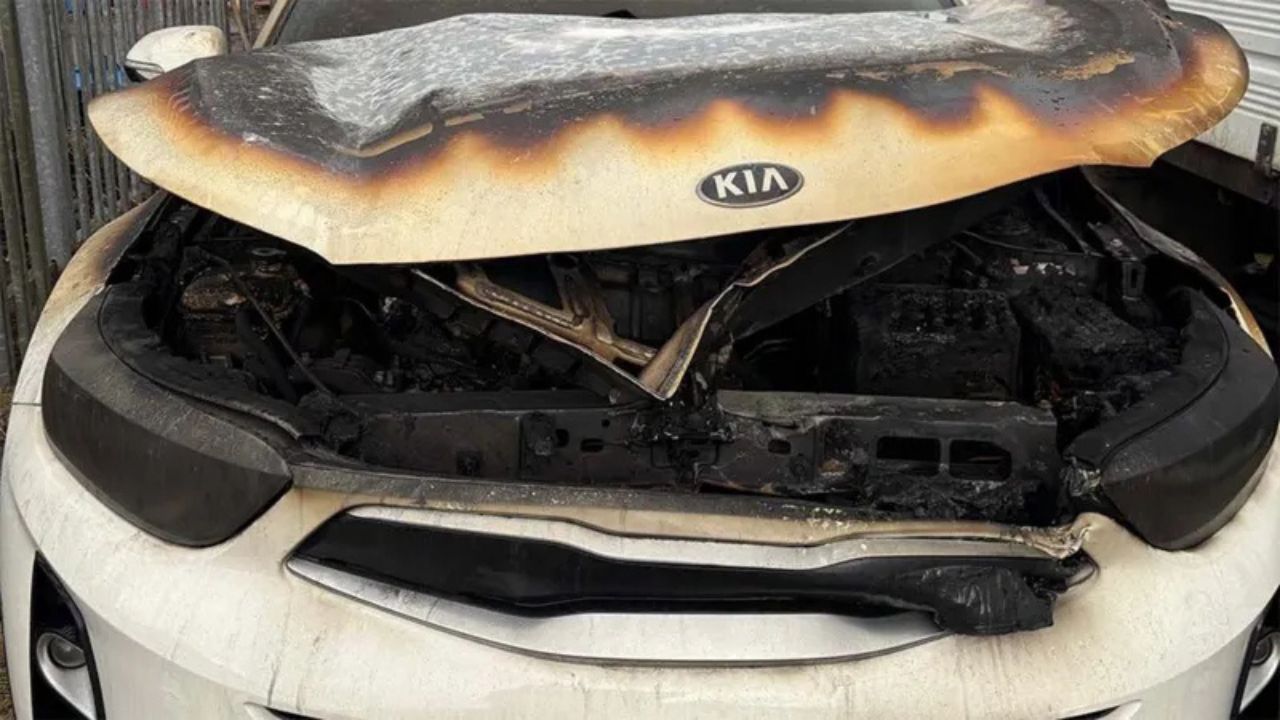 Kia Stonic burned 12 days after purchase.