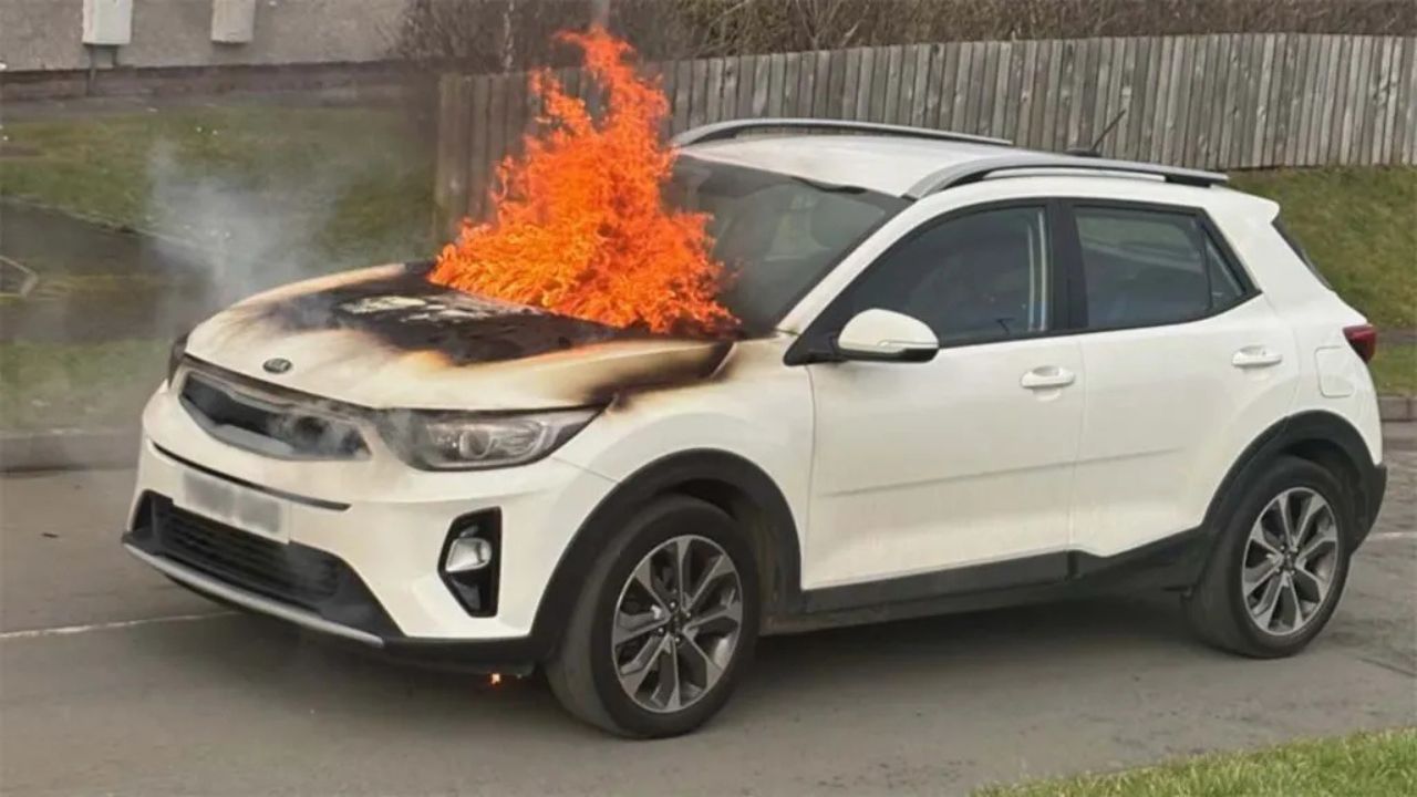 Kia Stonic burned 12 days after purchase.