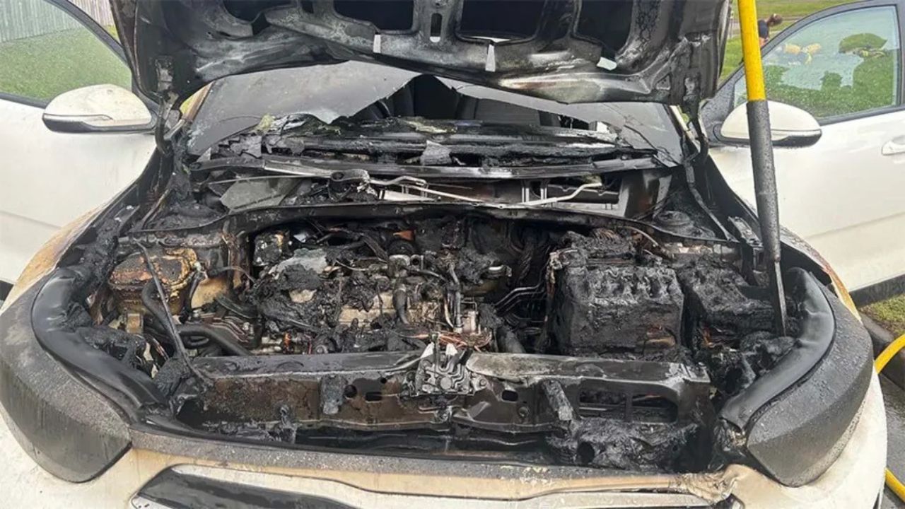Kia Stonic burned 12 days after purchase.