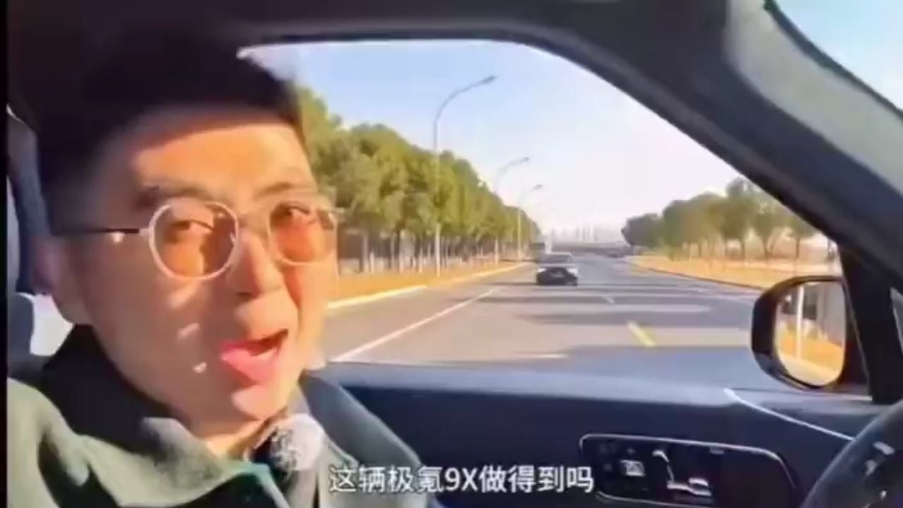 Zeekr 9X can lift its body when it senses a crash.