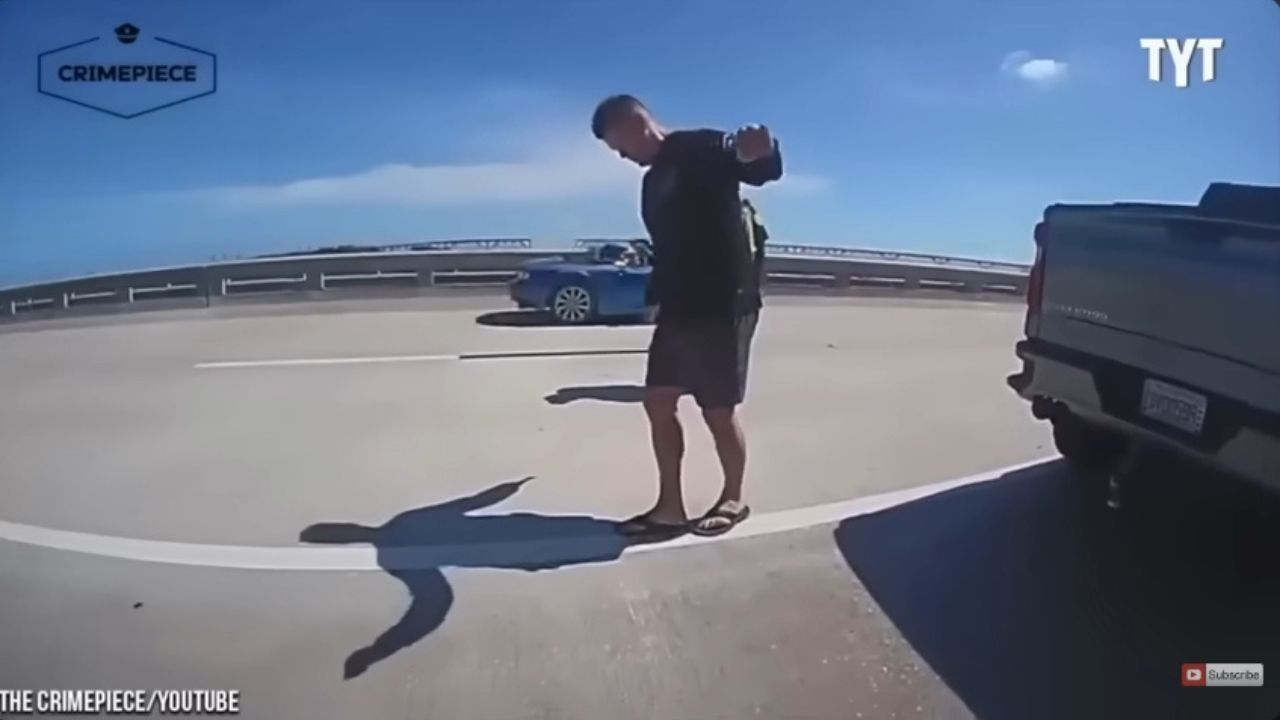 ICE agent pulled over by deputies for DUI.