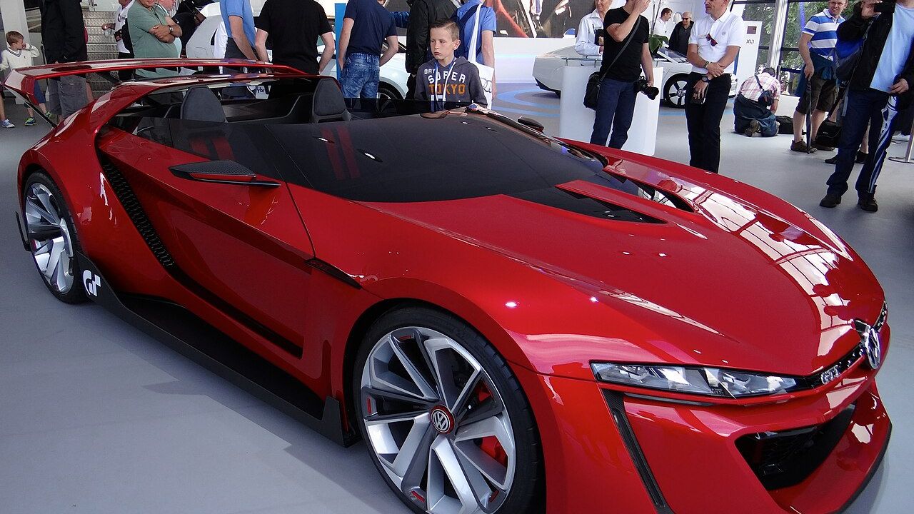 Volkswagen GTI Roadster Vision Gran Turismo front-right 2014 Goodwood Festival of Speed.
