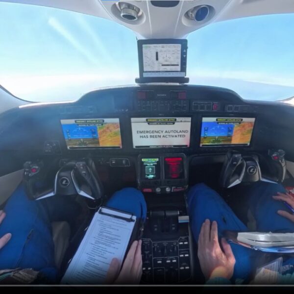 HondaJet Elite II emergency AutoLand demonstration.