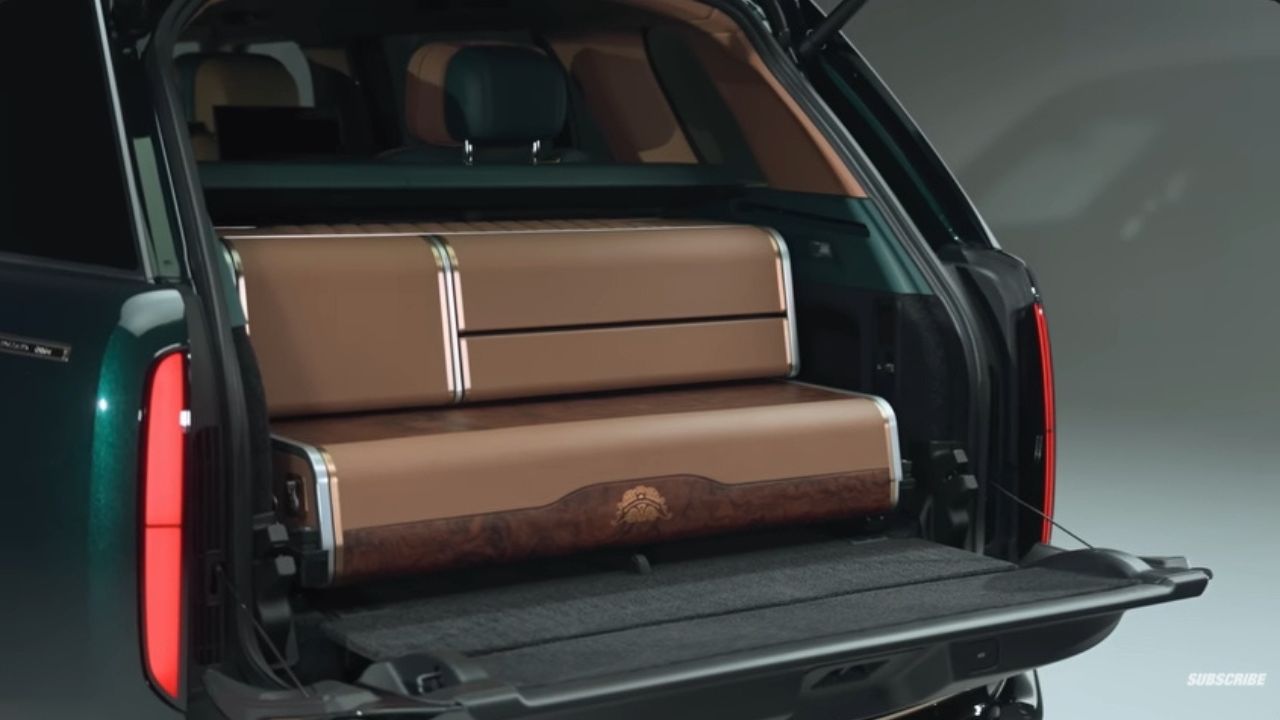 Land Rover Range Rover SV Autobiography by Holland & Holland.