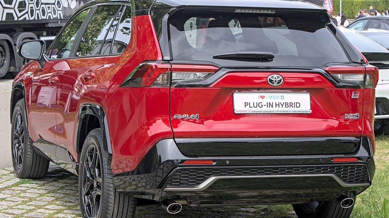 Toyota RAV4 Plug-In Hybrid GR Sport.