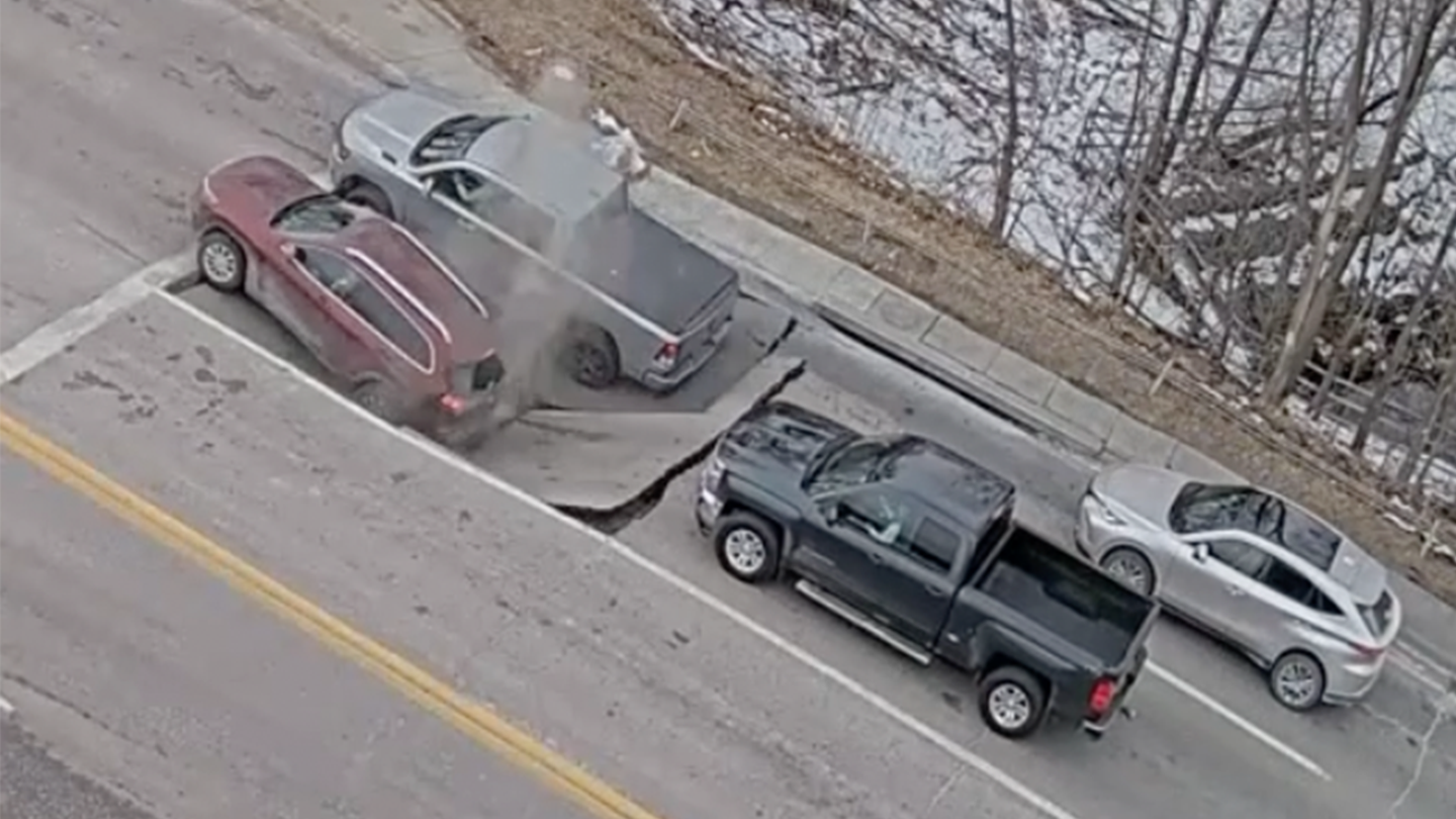 cars fall in sink hole