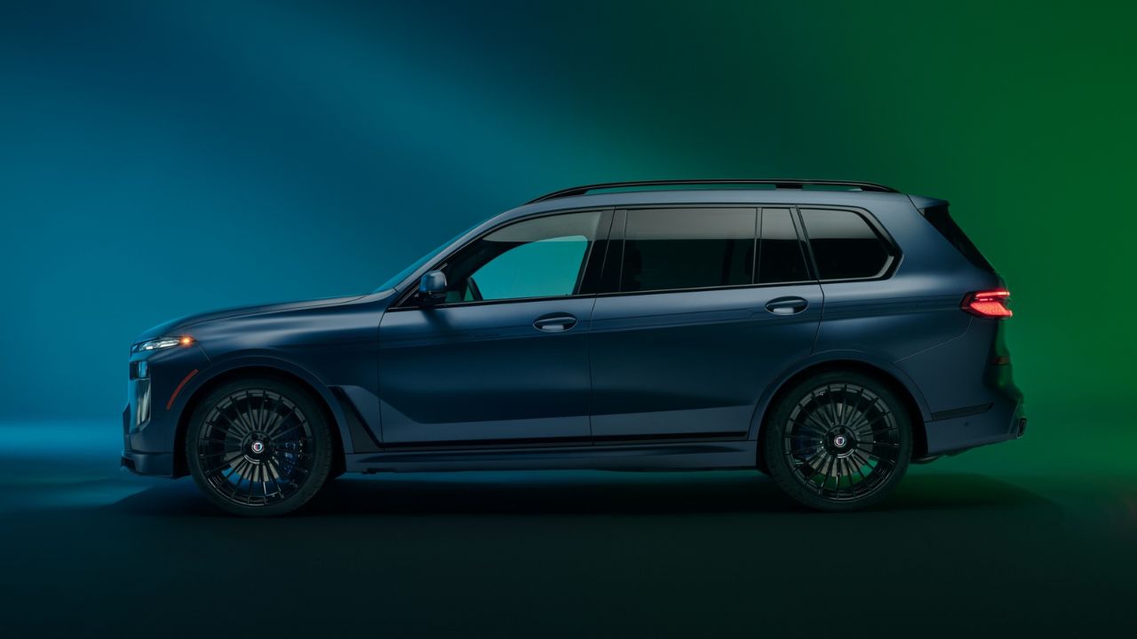 Side view studio shot of a 2026 BMW ALPINA XB7 MANUFAKTUR
