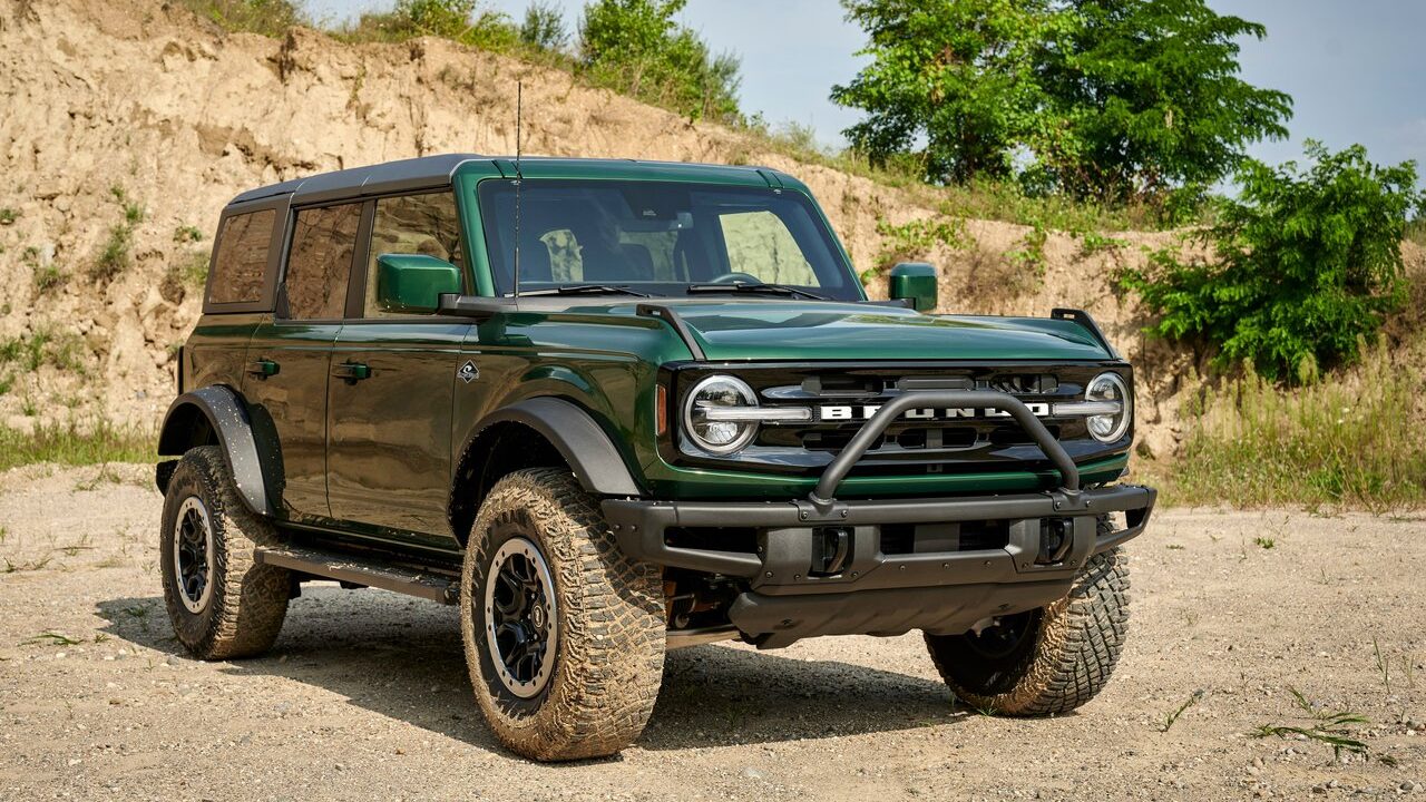 2022 Ford Bronco 4 door.