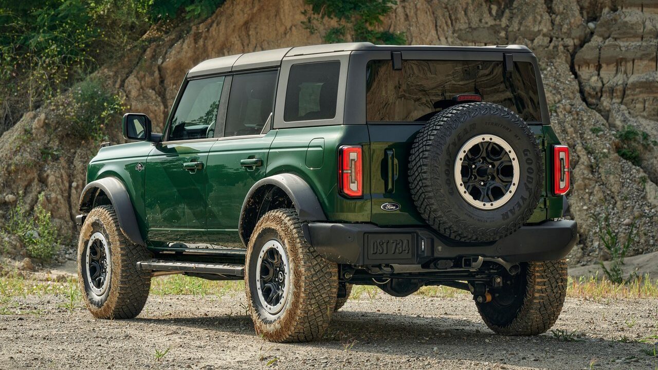 2022 Ford Bronco 4 door.