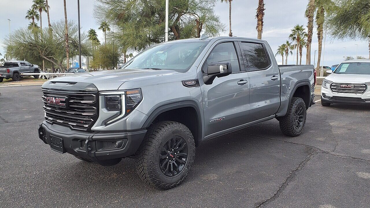 2023 GMC Sierra 1500 AT4X.