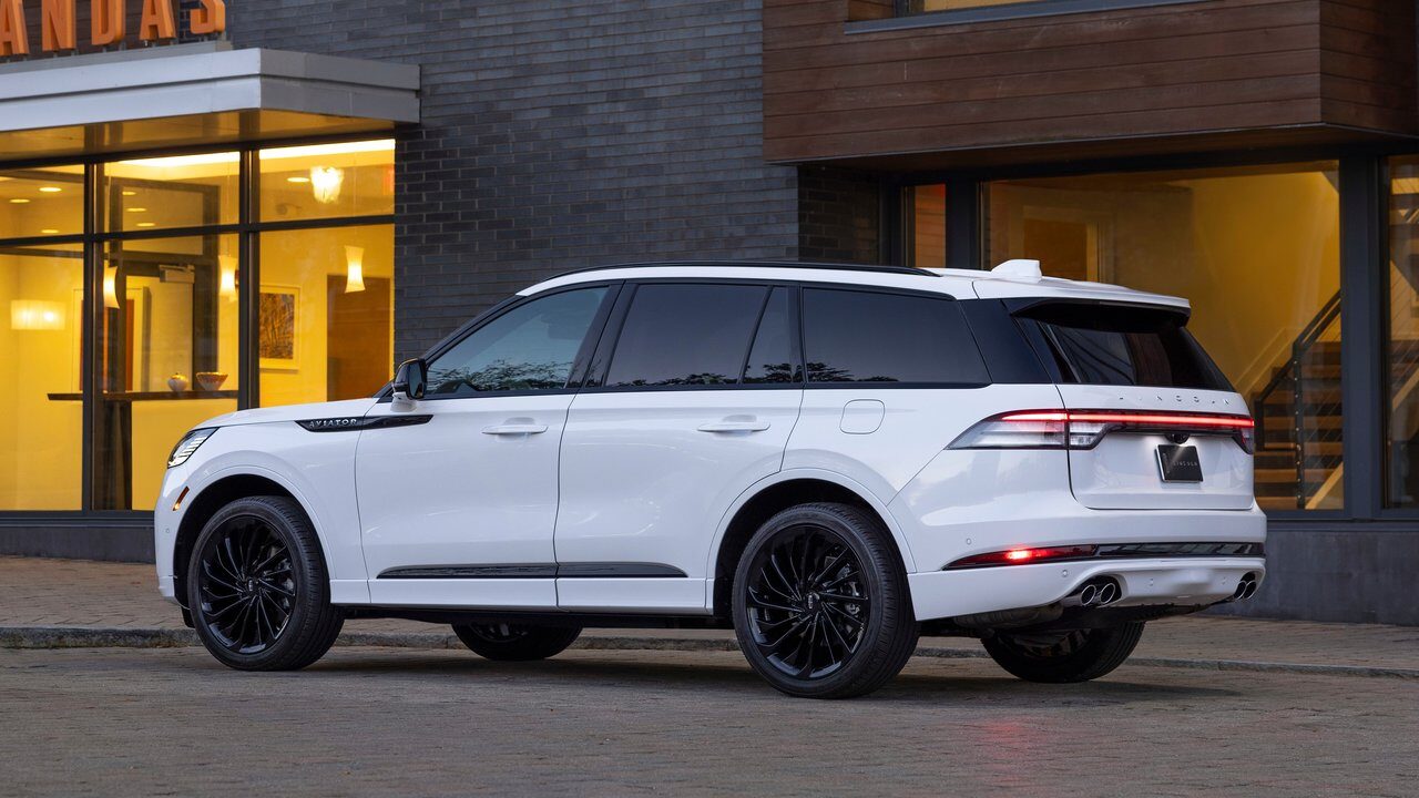 2025 Lincoln Aviator left side profile.