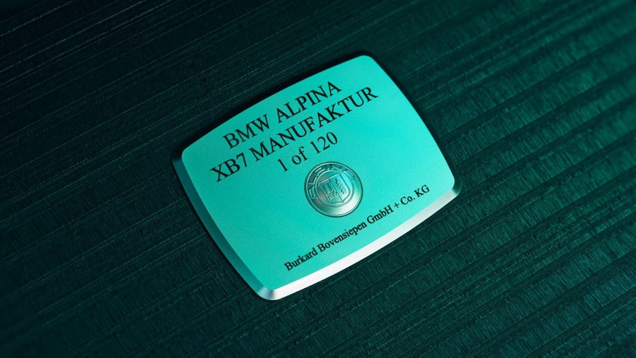 2026 BMW ALPINA XB7 MANUFAKTUR plaque close-up shot