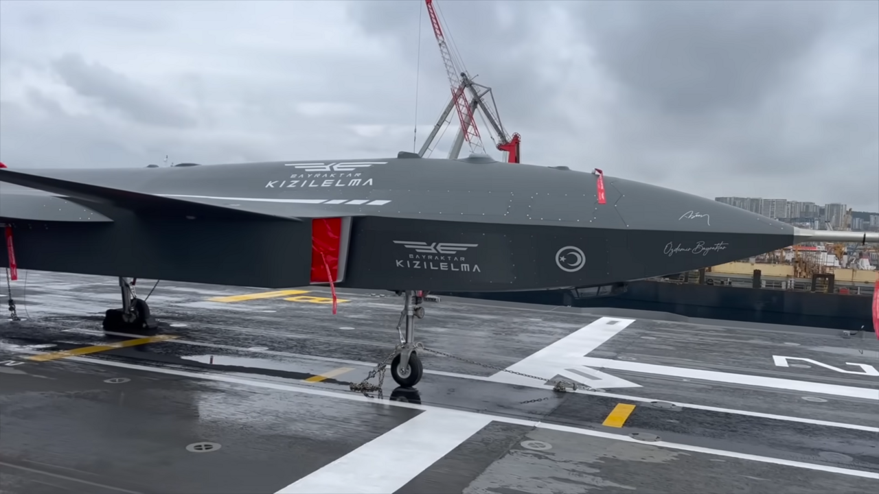 Baykar Bayraktar Kızılelma drone, side.