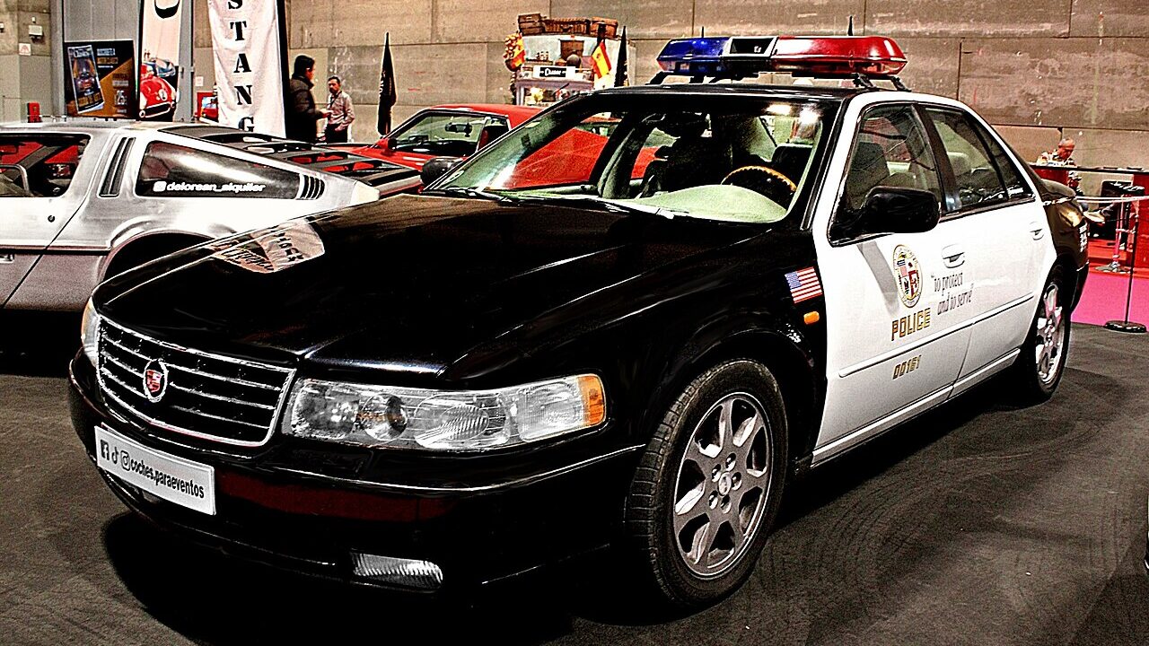 Cadillac Seville STS.