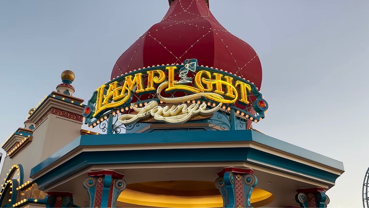 DCA Lamplight Lounge