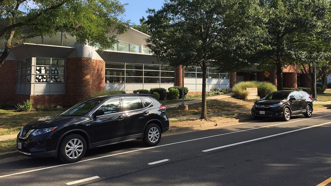 Duncan Branch Library Alexandria 2019.